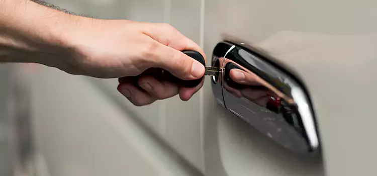 Why Choose Our Auto Locksmith Team in Hollywood, FL?